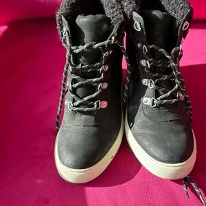 Kenneth Cole booties fur lined 7.5 Leather